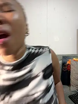 DrippinCaramelCutie online show from April 2026 10:22:01 PM