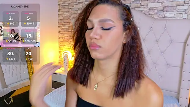 Sara-Smith- online show from April 2026 12:09:01 PM