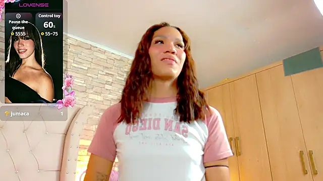 Snapshot of Sara-Smith- chatting on June 2026 11:26:02 AM Sara-Smith- online show from June 2026 11:26:02 AM