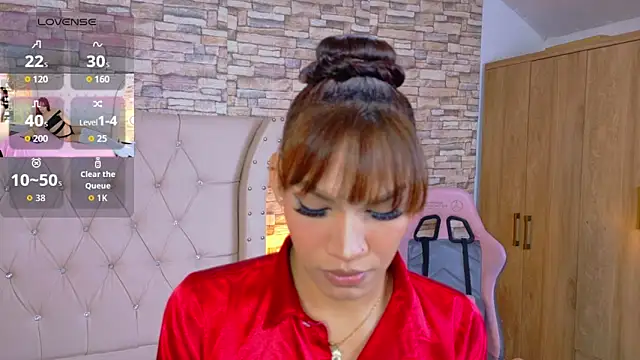 Sara-Smith- online show from April 2026 01:14:02 PM
