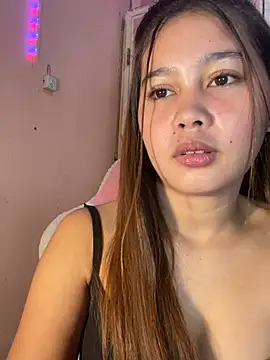 Snapshot of ursweet_babygirl chatting on February 2026 04:18:02 PM ursweet babygirl online show from February 2026 04:18:02 PM