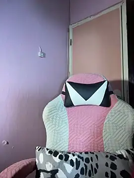 ursweet babygirl online show from April 2026 04:20:01 PM