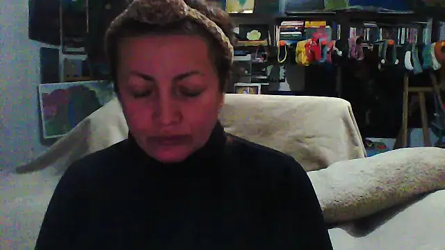 MariaAnaSunshine online show from December 2025 07:50:02 PM