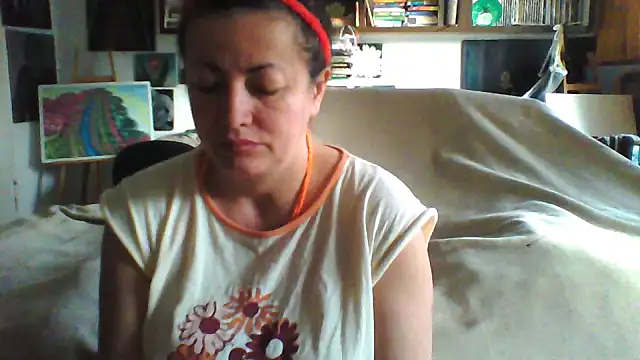 MariaAnaSunshine online show from October 2025 07:51:02 AM