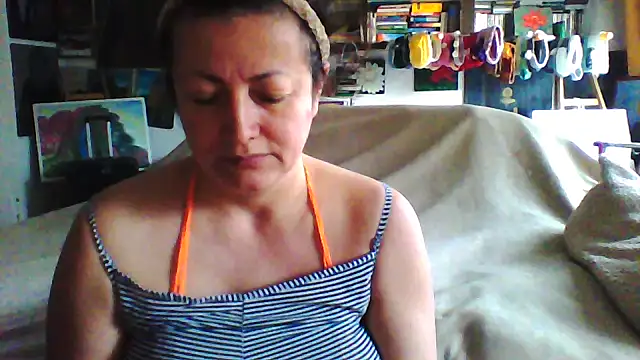 MariaAnaSunshine online show from November 2025 09:57:01 AM