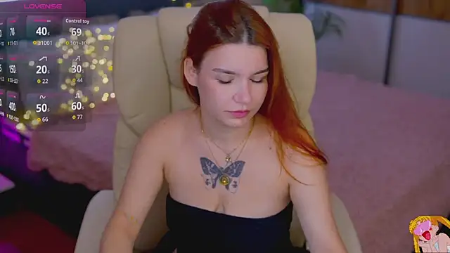 RedShinee online show from November 2025 07:44:02 AM