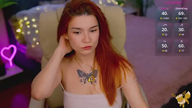 RedShinee online show from November 2025 06:02:01 PM