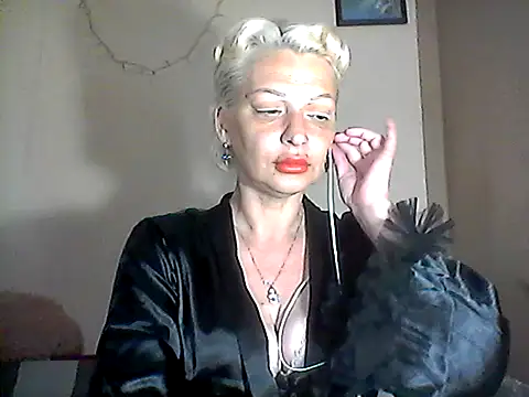 Snapshot of MaryJane441 chatting on May 2026 08:27:02 PM MaryJane441 online show from May 2026 08:27:02 PM