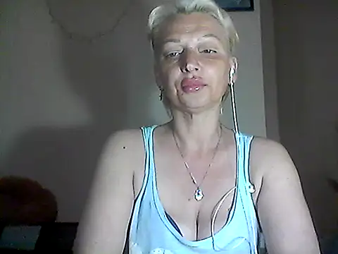 Snapshot of MaryJane441 chatting on May 2026 08:18:01 PM MaryJane441 online show from May 2026 08:18:01 PM