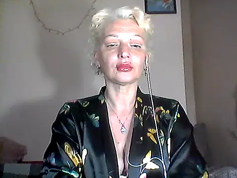 Snapshot of MaryJane441 chatting on May 2026 08:12:01 PM MaryJane441 online show from May 2026 08:12:01 PM