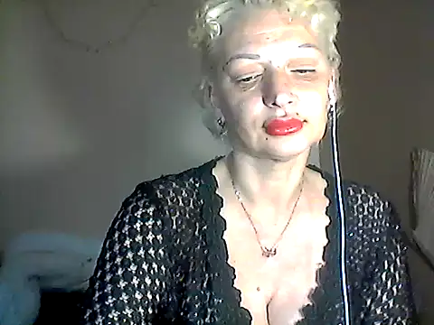 Snapshot of MaryJane441 chatting on April 2026 08:37:01 PM MaryJane441 online show from April 2026 08:37:01 PM
