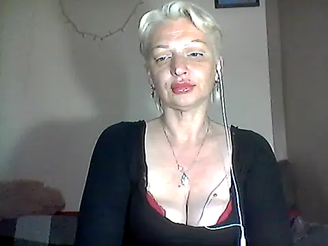 Snapshot of MaryJane441 chatting on June 2026 08:24:02 PM MaryJane441 online show from June 2026 08:24:02 PM