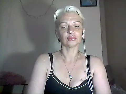 Snapshot of MaryJane441 chatting on June 2026 09:21:01 AM MaryJane441 online show from June 2026 09:21:01 AM