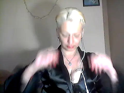 Snapshot of MaryJane441 chatting on May 2026 08:11:02 PM MaryJane441 online show from May 2026 08:11:02 PM