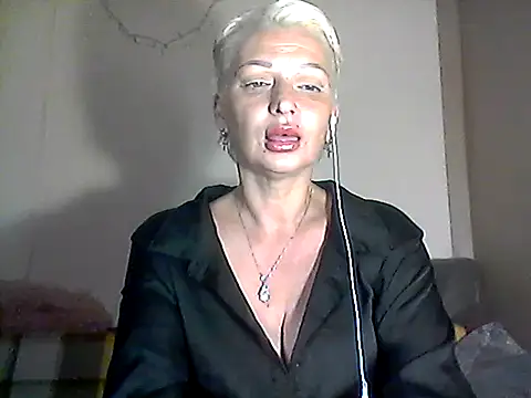 Snapshot of MaryJane441 chatting on July 2026 08:19:01 PM MaryJane441 online show from July 2026 08:19:01 PM