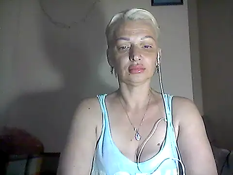 Snapshot of MaryJane441 chatting on June 2026 09:04:02 AM MaryJane441 online show from June 2026 09:04:02 AM