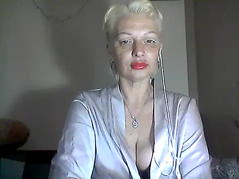 Snapshot of MaryJane441 chatting on May 2026 08:19:01 PM MaryJane441 online show from May 2026 08:19:01 PM