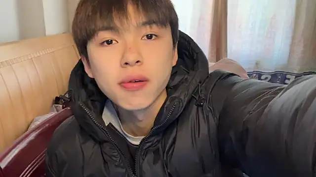 xiaottt1918 online show from January 2025 06:35:01 AM