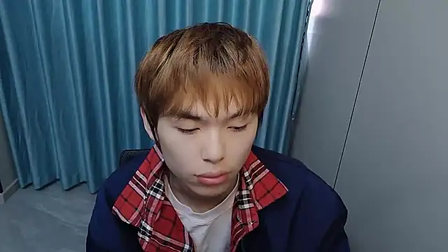 xiaottt1918 online show from April 2026 07:15:02 AM
