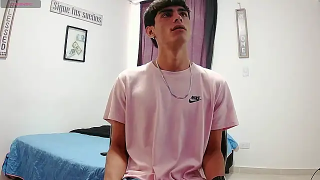 Snapshot of harrytomson_1 chatting on October 2025 07:26:01 PM harrytomson 1 online show from October 2025 07:26:01 PM