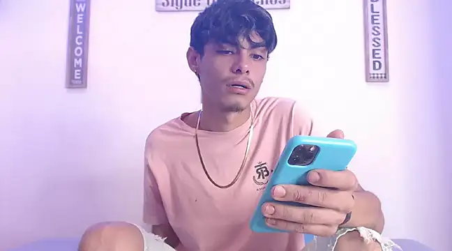 Snapshot of harrytomson_1 chatting on February 2025 11:36:01 PM harrytomson 1 online show from February 2025 11:36:01 PM