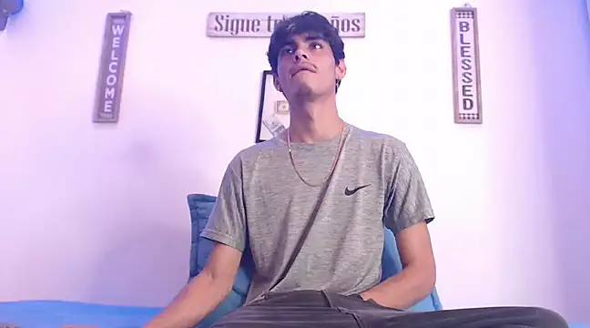 Snapshot of harrytomson_1 chatting on March 2025 11:16:01 AM harrytomson 1 online show from March 2025 11:16:01 AM