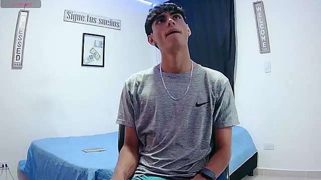 Snapshot of harrytomson_1 chatting on October 2025 11:51:02 PM harrytomson 1 online show from October 2025 11:51:02 PM