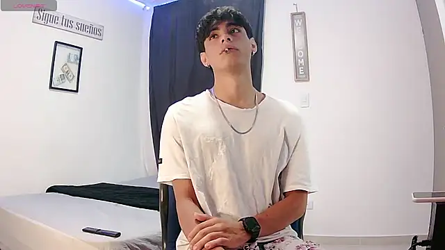 Snapshot of harrytomson_1 chatting on October 2025 11:45:02 AM harrytomson 1 online show from October 2025 11:45:02 AM