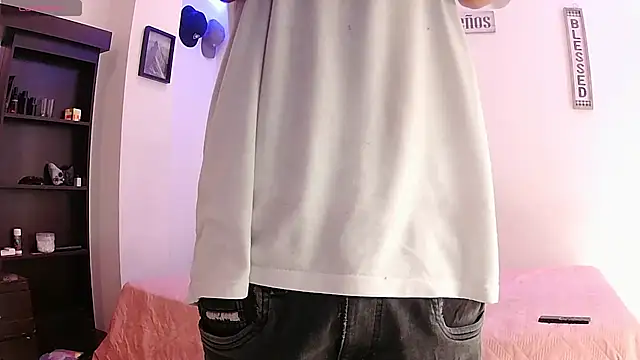 Snapshot of harrytomson_1 chatting on September 2025 01:55:02 PM harrytomson 1 online show from September 2025 01:55:02 PM