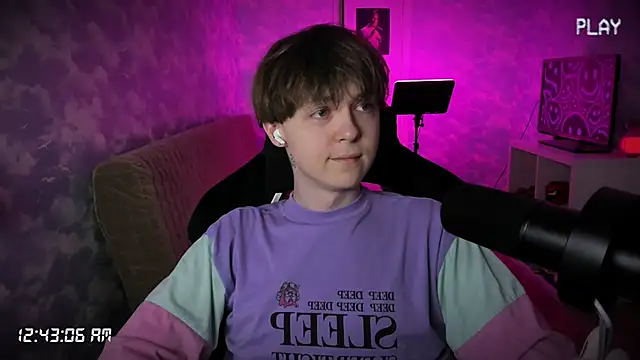 Snapshot of charonbaby1 chatting on November 2025 09:42:02 PM charonbaby1 online show from November 2025 09:42:02 PM