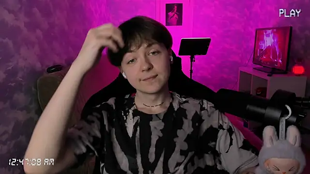 Snapshot of charonbaby1 chatting on October 2025 09:46:02 PM charonbaby1 online show from October 2025 09:46:02 PM