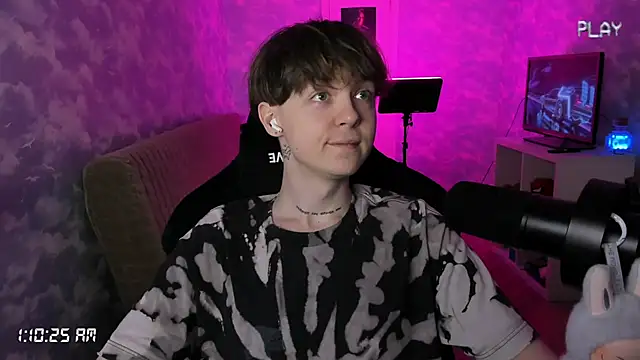 Snapshot of charonbaby1 chatting on October 2025 10:11:01 PM charonbaby1 online show from October 2025 10:11:01 PM