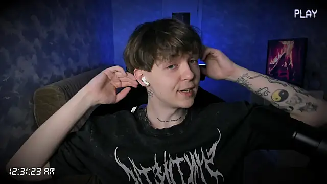 Snapshot of charonbaby1 chatting on September 2025 09:32:02 PM charonbaby1 online show from September 2025 09:32:02 PM