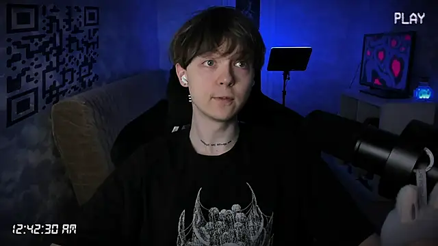 Snapshot of charonbaby1 chatting on November 2025 09:42:02 PM charonbaby1 online show from November 2025 09:42:02 PM