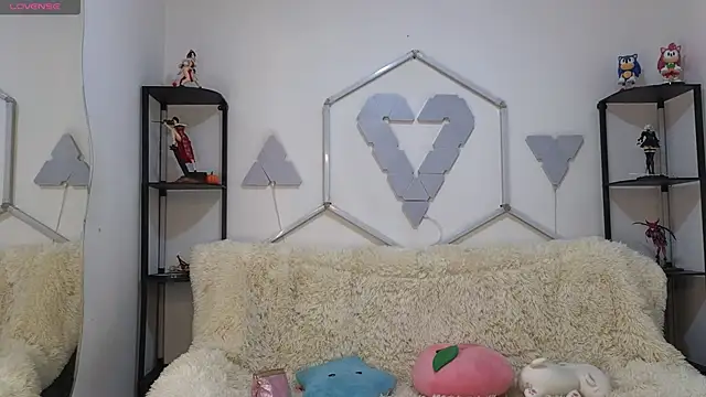 Snapshot of littlevixen18 chatting on November 2025 01:49:01 PM littlevixen18 online show from November 2025 01:49:01 PM