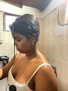 zoe roux21 online show from November 2025 10:24:01 PM