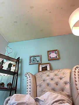 honey fox1 online show from April 2026 11:58:01 AM