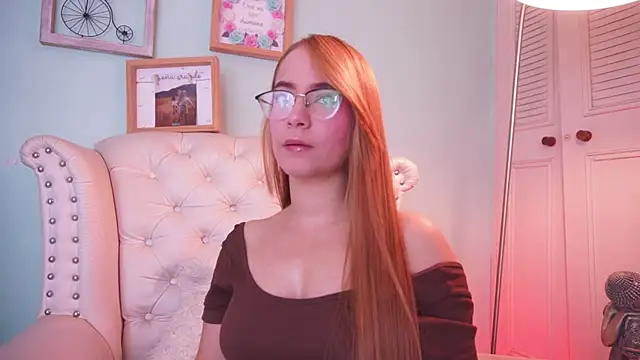 honey fox1 online show from April 2026 12:52:02 PM