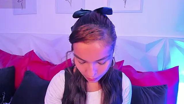 scarlet castro online show from March 2026 04:51:02 PM