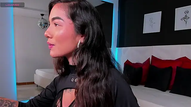 scarlet castro online show from November 2025 04:44:02 PM