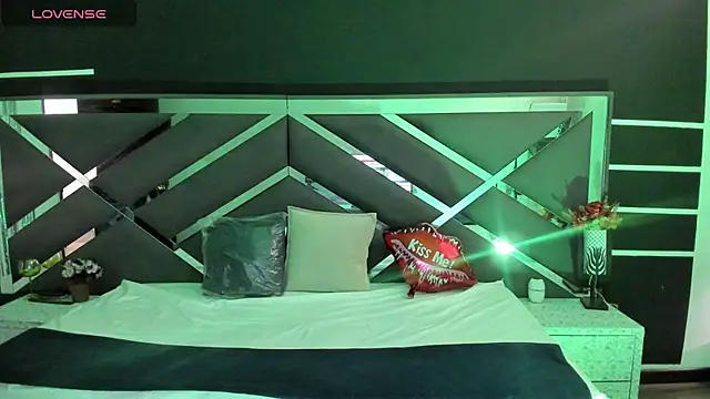 SexyNaf online show from October 2025 07:25:01 PM