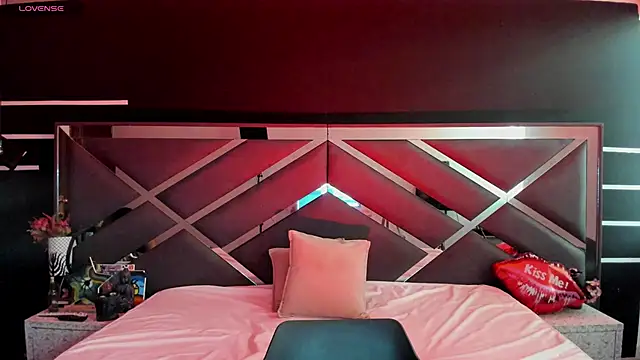 SexyNaf online show from September 2025 07:05:01 PM