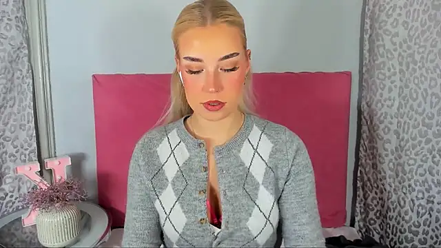 KristyHoney online show from February 2026 03:19:02 PM