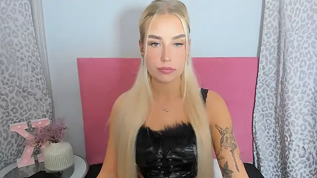 KristyHoney online show from November 2025 08:12:01 PM