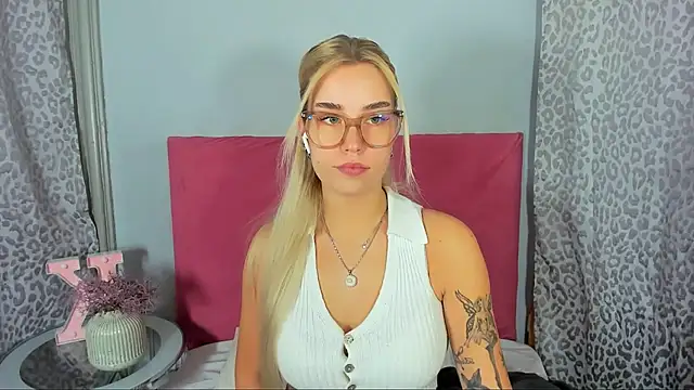 KristyHoney online show from February 2026 08:09:02 PM