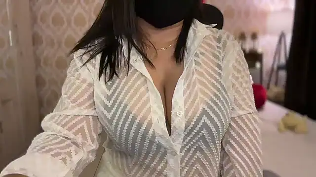 SamairAhh online show from February 2025 03:33:01 PM