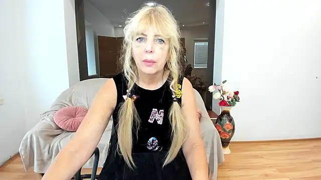 Anna Diax online show from October 2025 11:45:02 AM