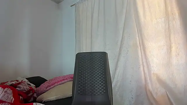 cristinamontiel online show from April 2026 02:21:01 PM