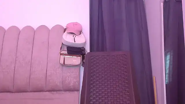 cristinamontiel online show from August 2026 03:30:02 PM