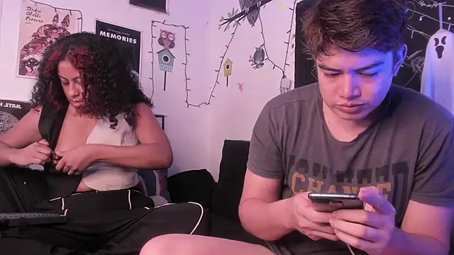 hothoneychile online show from October 2025 02:38:02 PM